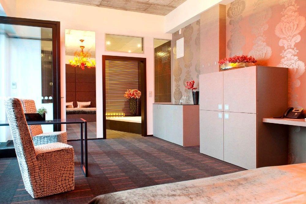 G Design Hotel Ljubljana Buitenkant foto