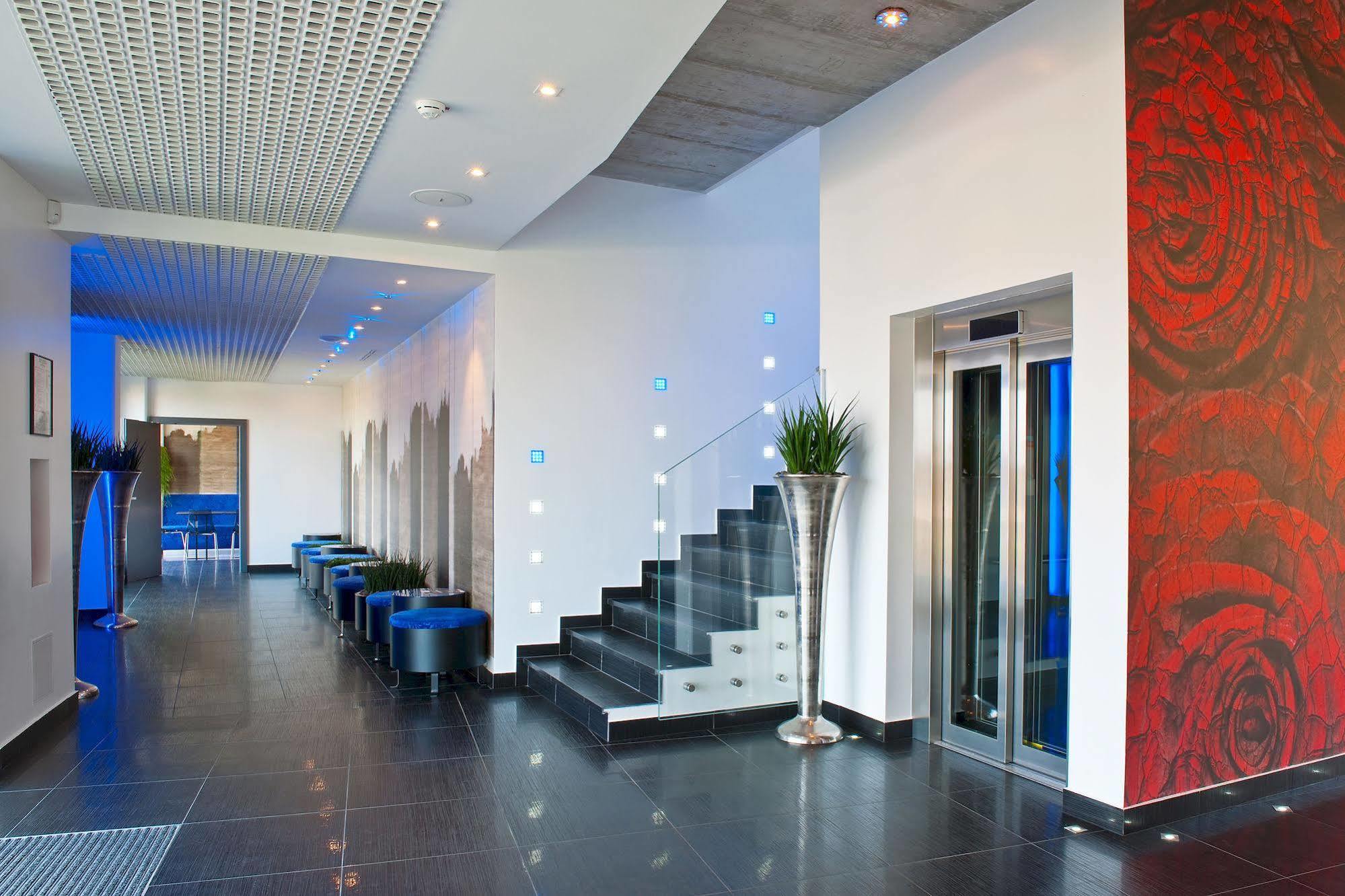 G Design Hotel Ljubljana Buitenkant foto